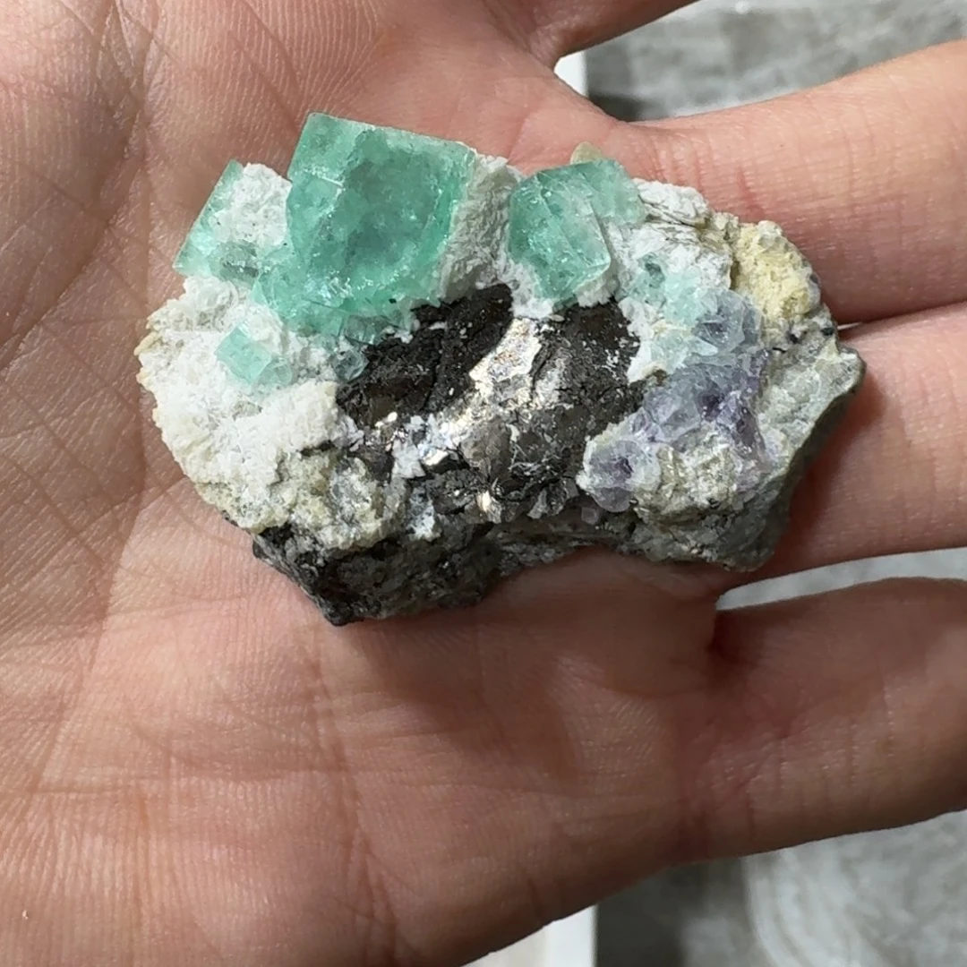 月下珠宝严选矿物