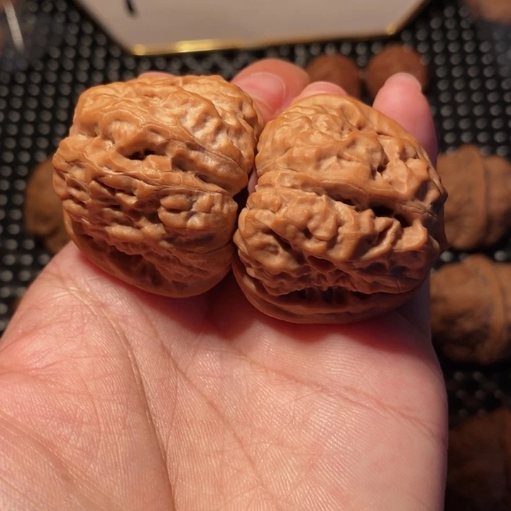 把件文玩核桃八蹬腿肌肉蛙