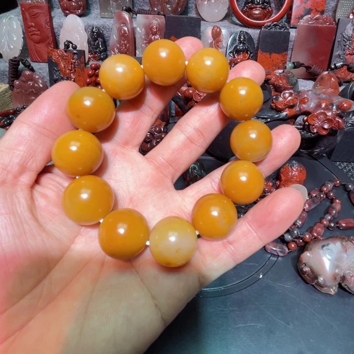 石英质玉挂件未镶嵌音**品