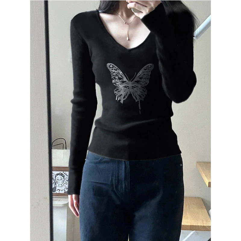 美式别致蝴蝶印花V领正肩长袖t恤女春秋季小个子修身内搭打底上衣
