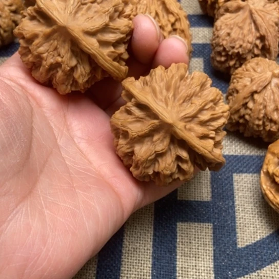 吊坠文玩核桃龙鳞纹51