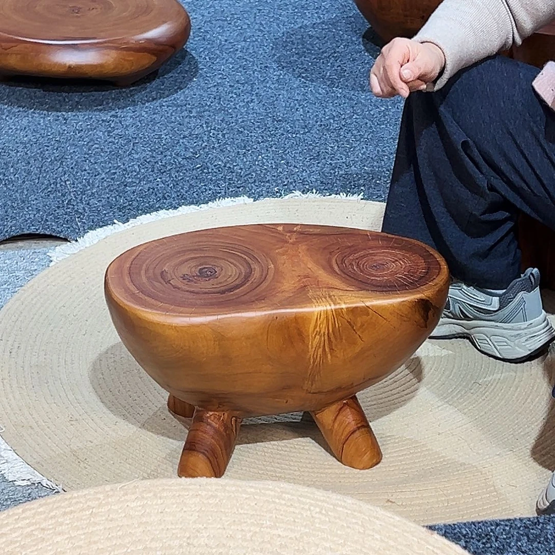 18 号香樟木尺寸：43-24-25cm