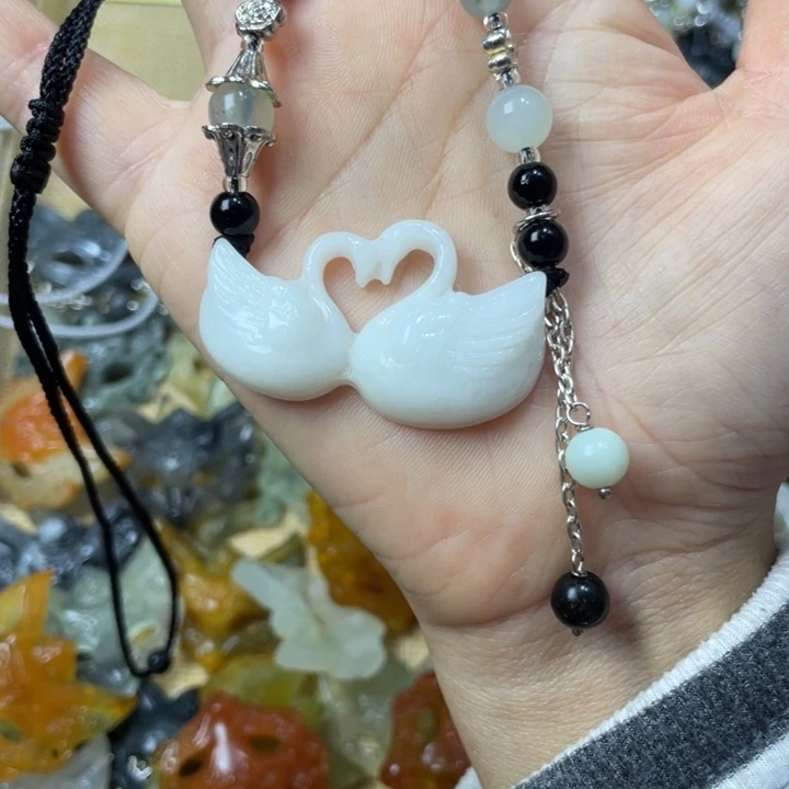 蛇纹石玉合金颈饰