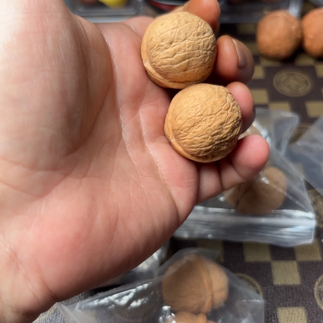 文玩核桃把件1700000000