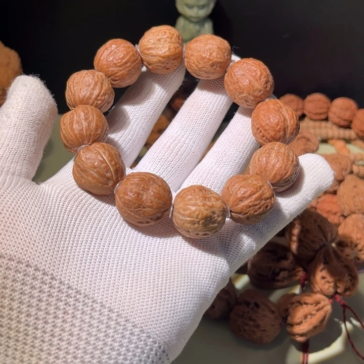 手串文玩核桃……40
