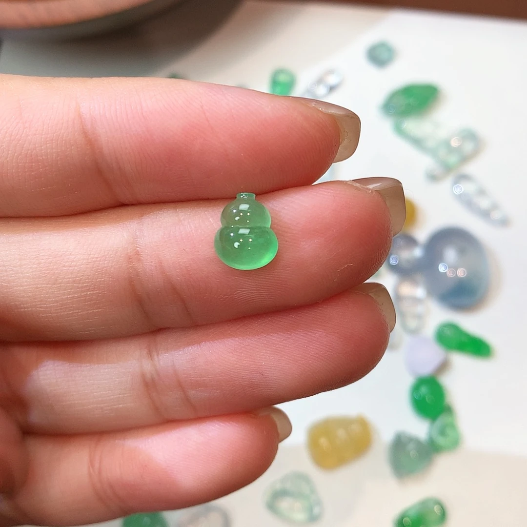 【闪购商品】翡翠配石高冰黄阳绿厚庄葫芦