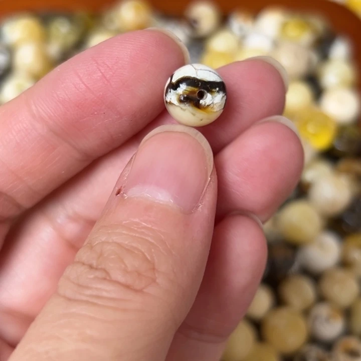 蜜蜡未镶嵌裸石9.6mm一个