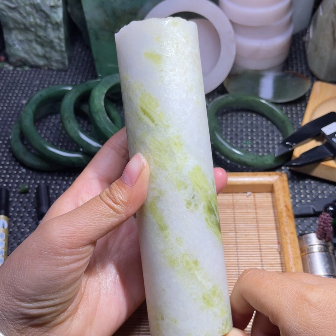 未镶嵌和田玉珠宝半成品