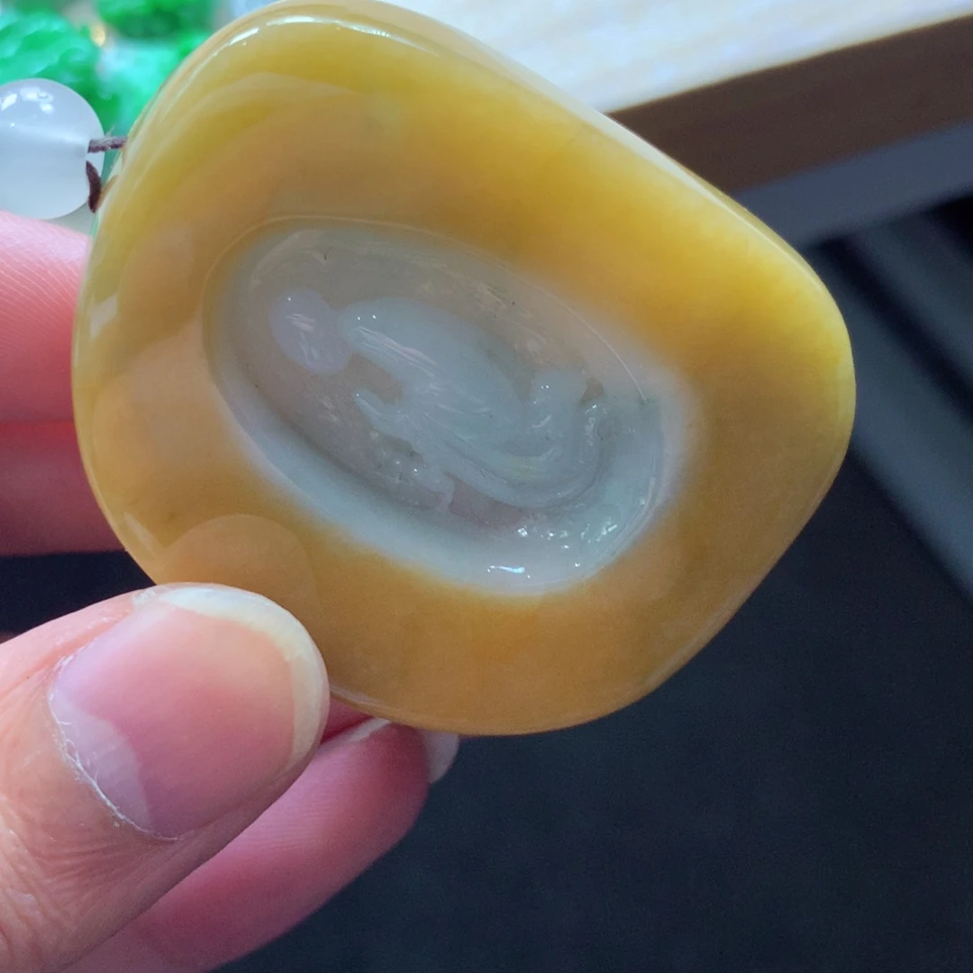 翡翠未镶嵌颈饰吊坠