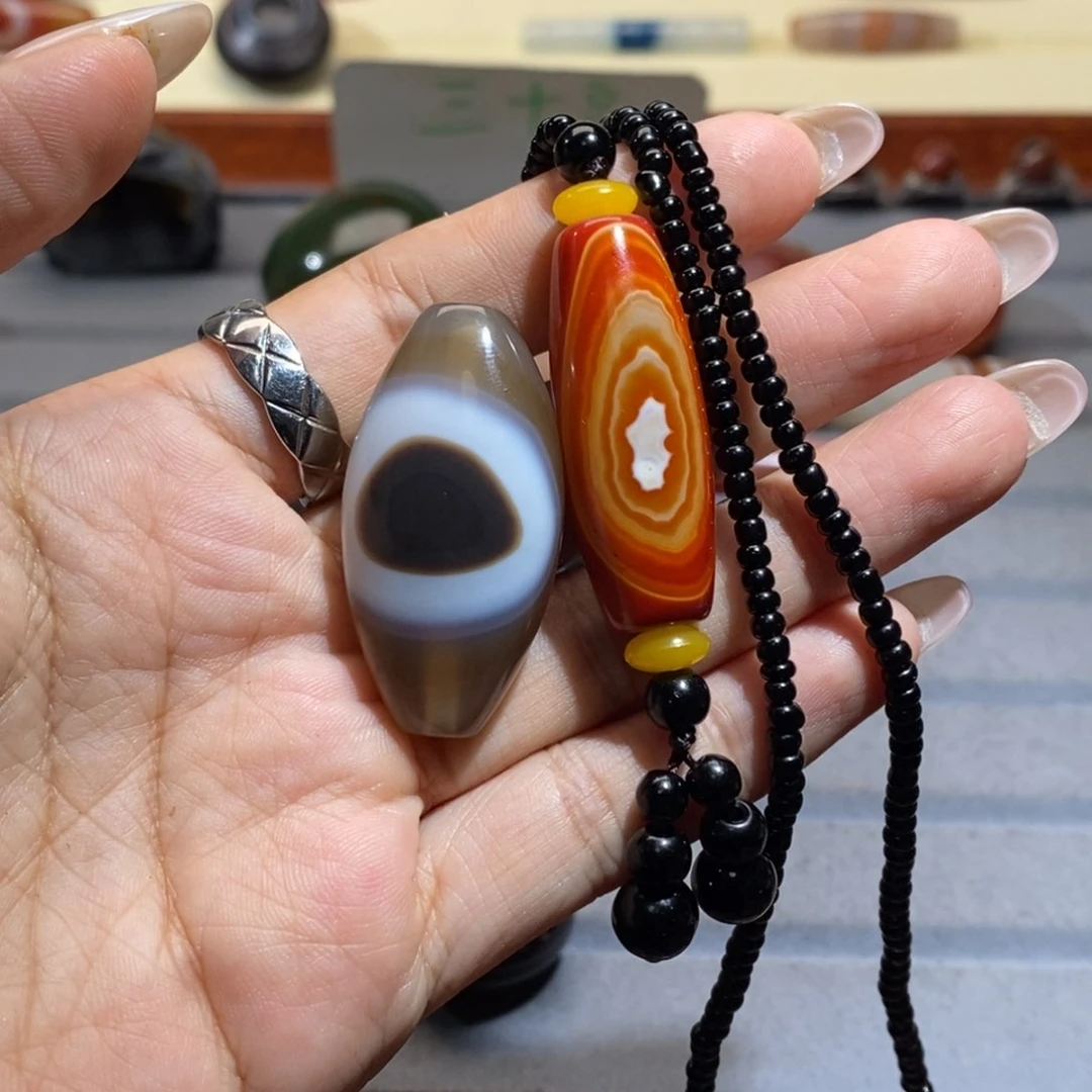 玛瑙/玉髓颈饰未镶嵌唐****育