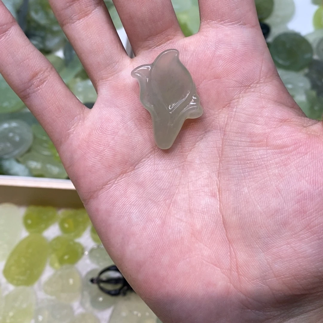 岫玉未镶嵌吊坠(不含链)