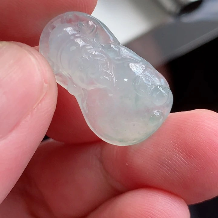 定制翡翠未镶嵌挂件