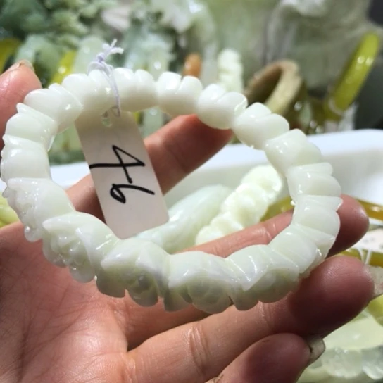 岫玉未镶嵌吊坠57.58