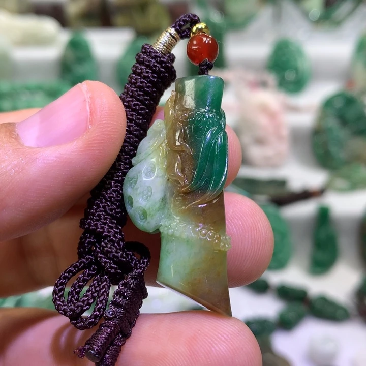 独山玉未镶嵌颈饰