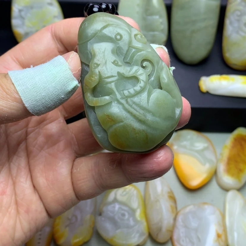 【闪购商品】颈饰未镶嵌和田玉