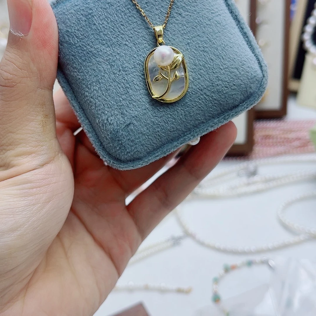 淡水珍珠吊坠(赠链)银S925镶嵌