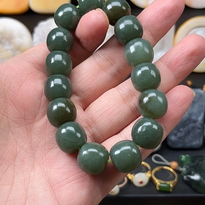 和田玉（碧玉）未镶嵌颈饰