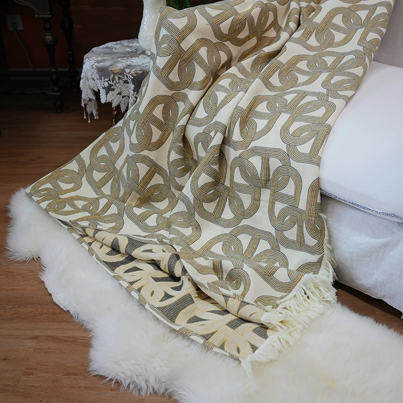 经典马蹄锁扣精织家居盖毯多功能毯+枕巾