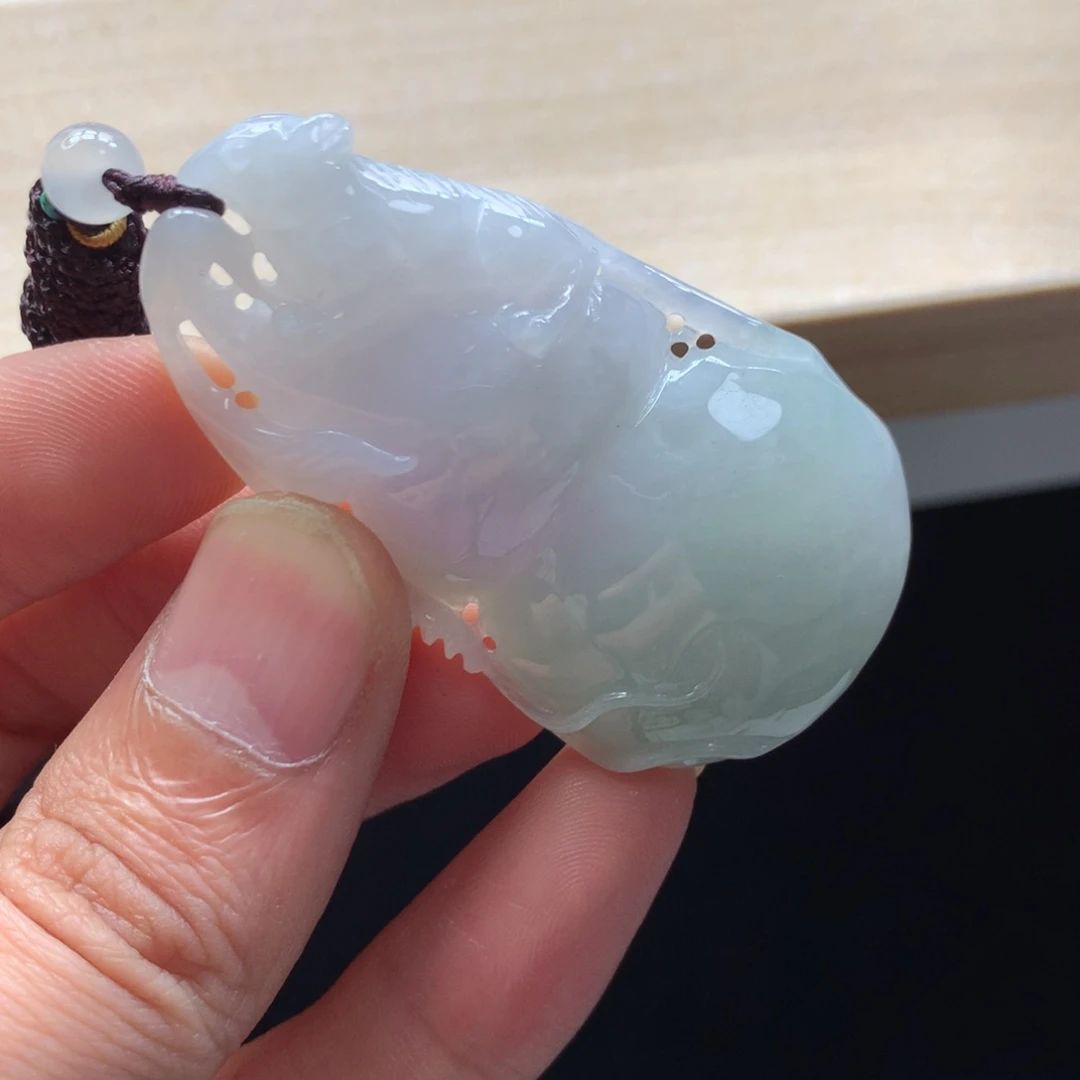 颈饰未镶嵌翡翠吊坠