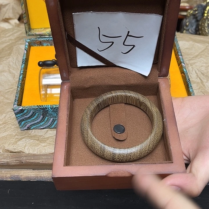 大叶紫檀（黑酸枝木类）