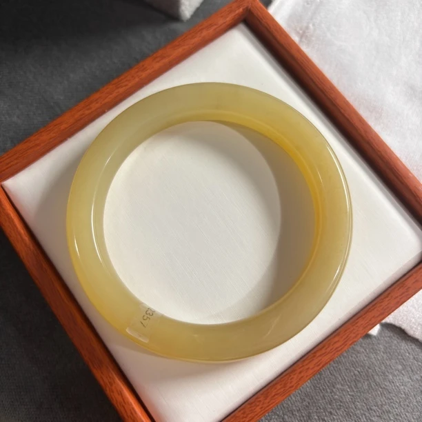 精品特色和田玉青海料蜂蜜水扁条美人镯手镯57-58mm
