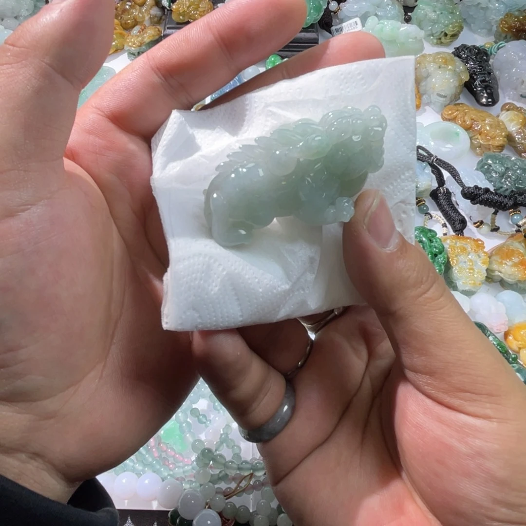 翡翠颈饰未镶嵌天然