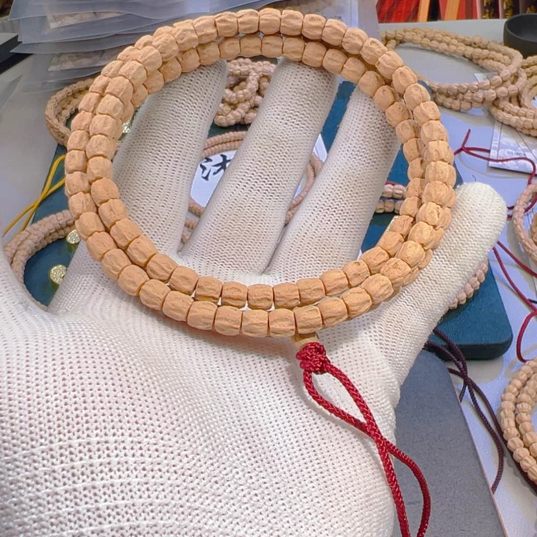 柏香籽/百香籽吊坠?