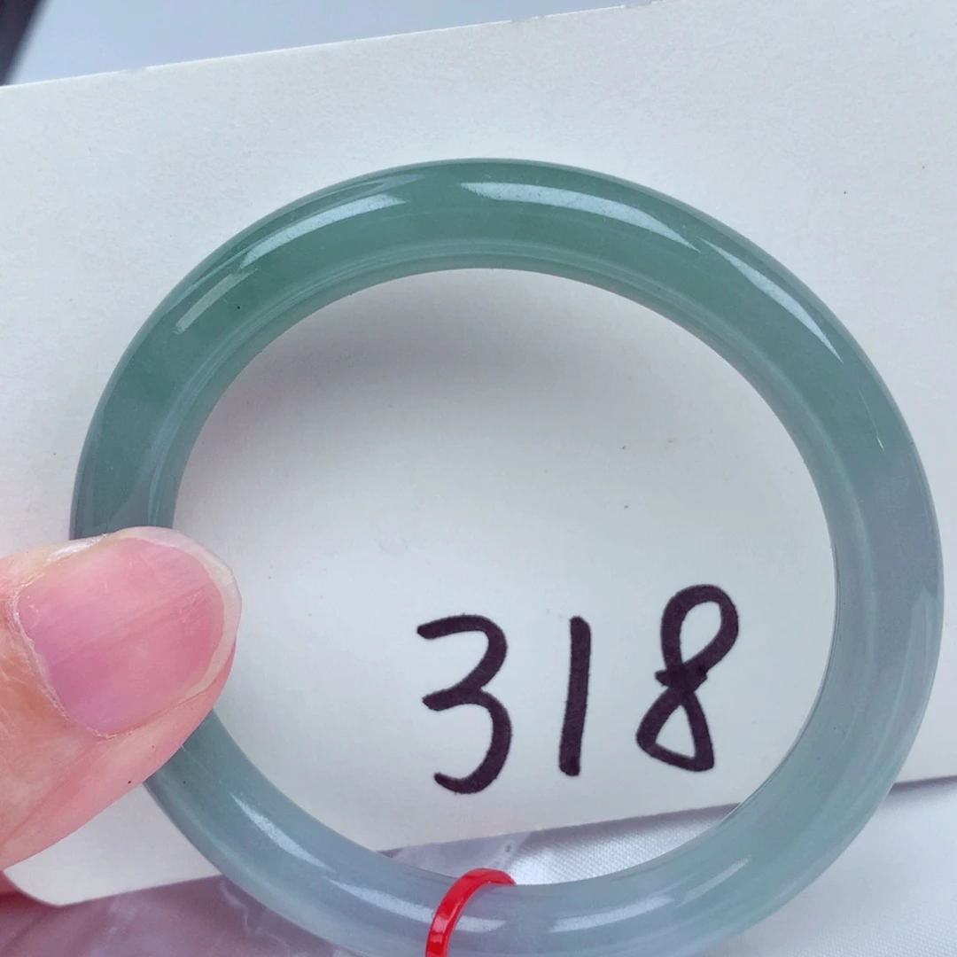 翡翠手镯未镶嵌翡翠