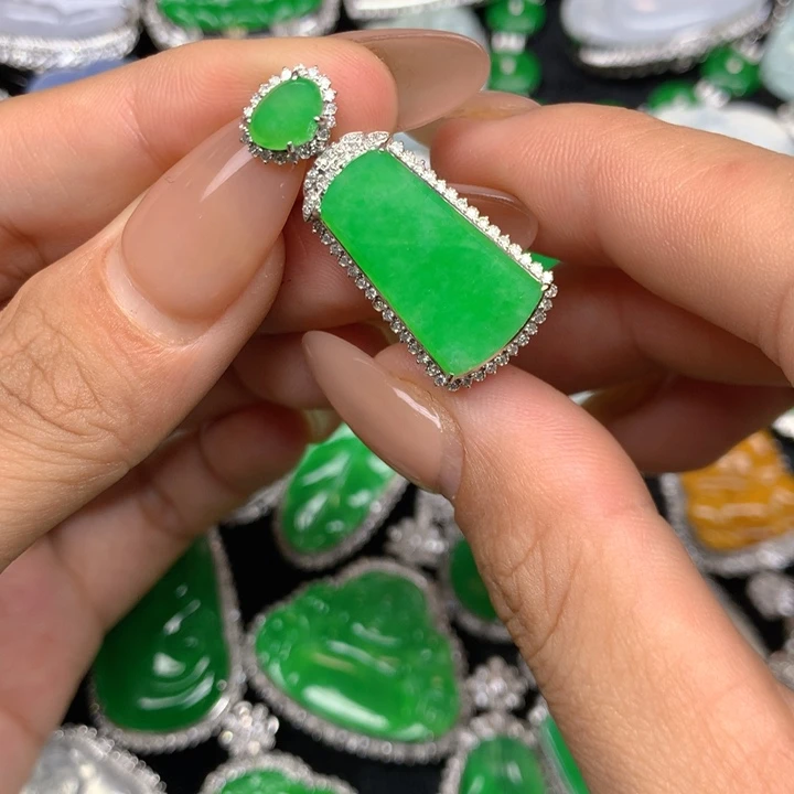 翡翠18K金镶嵌吊坠(不含链)