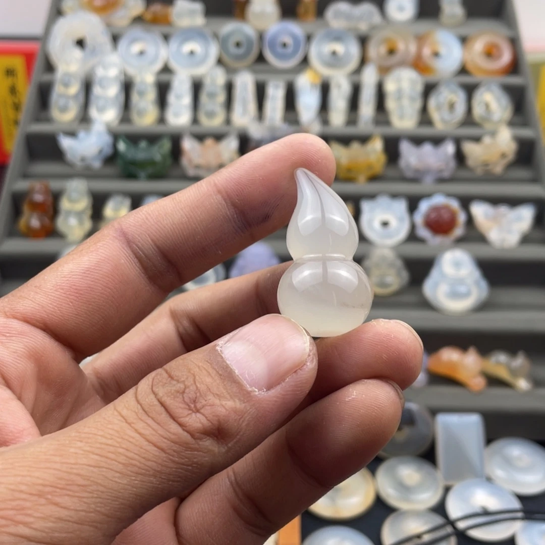 宅***宅玛瑙/玉髓未镶嵌颈饰