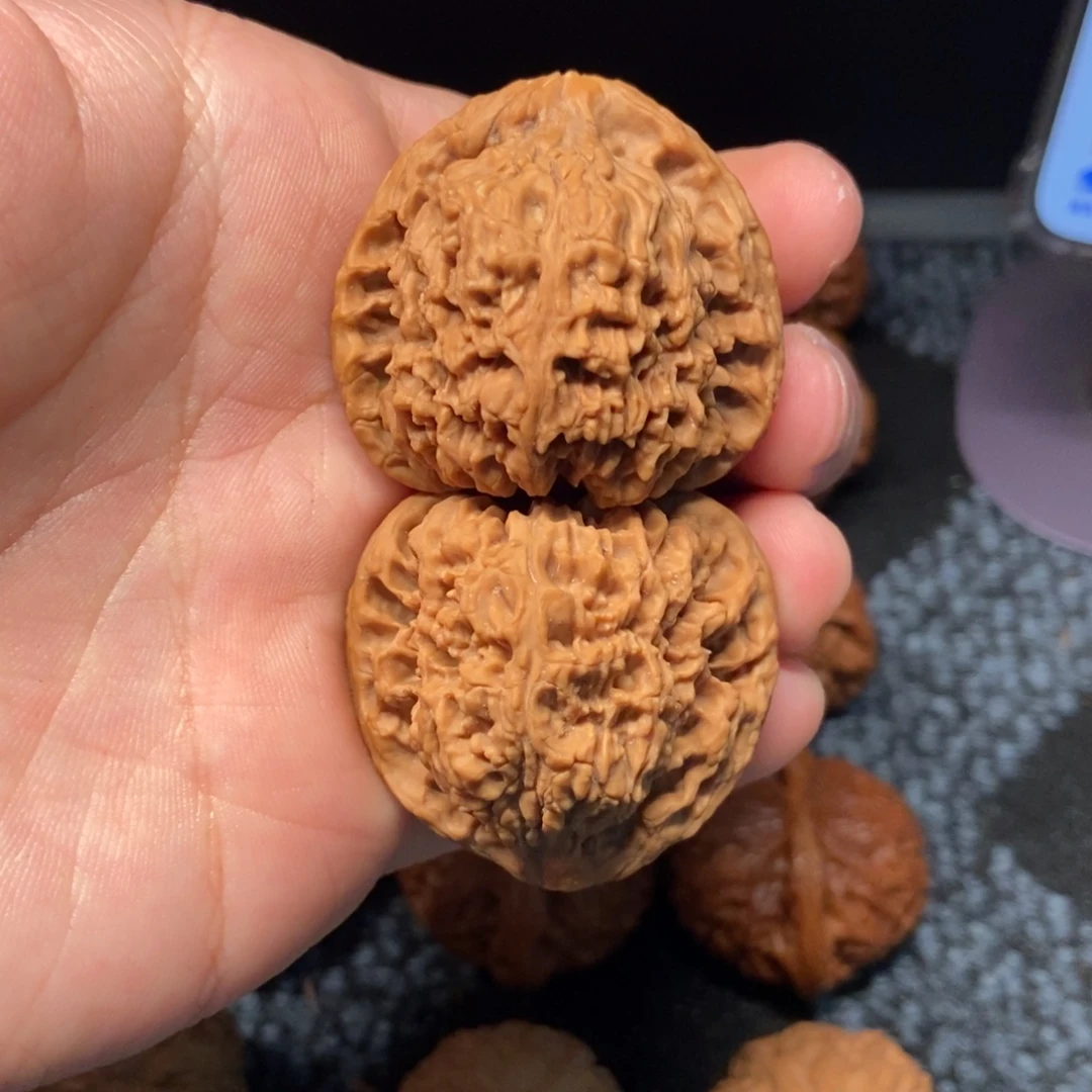 文玩核桃把件5三角疆40修尖