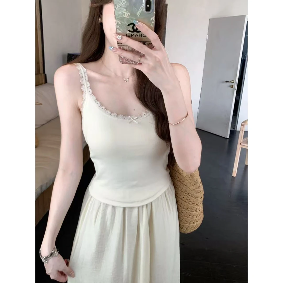 安璃 精致纯欲蕾丝V领百搭小背心柔软杯垫小吊带