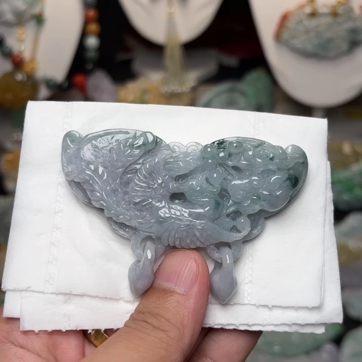 颈饰未镶嵌翡翠吊坠