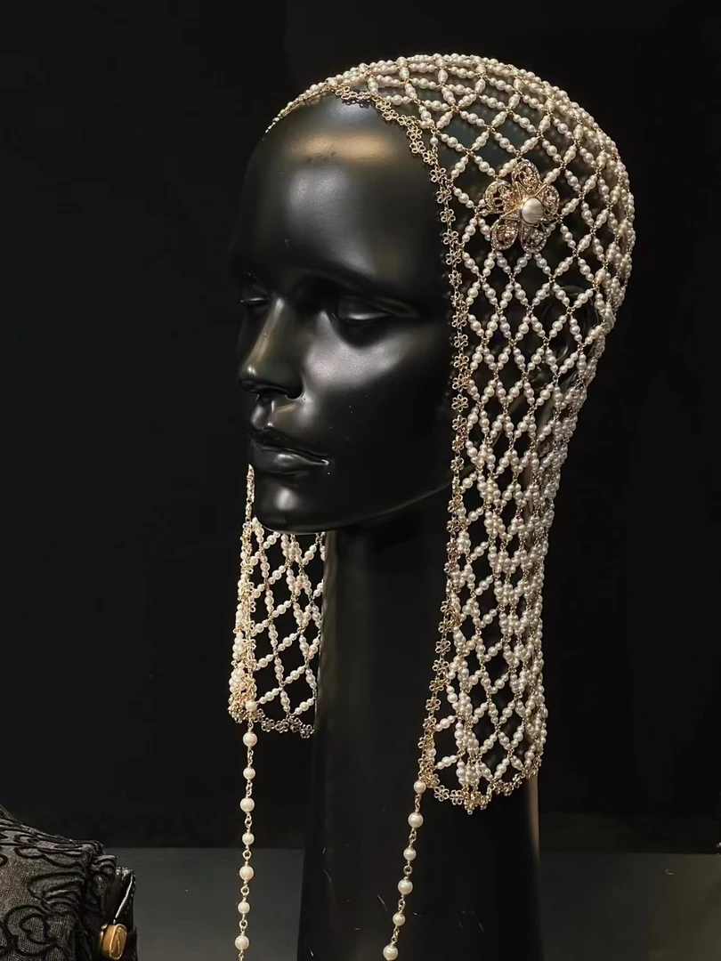 铜合金亚克力耳饰 【伊琳甄选】帽兜珠珠网金色