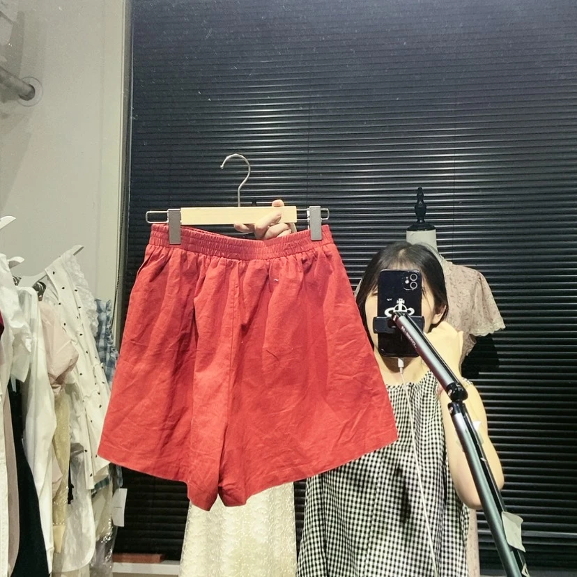 【闪购商品】红色短裤
