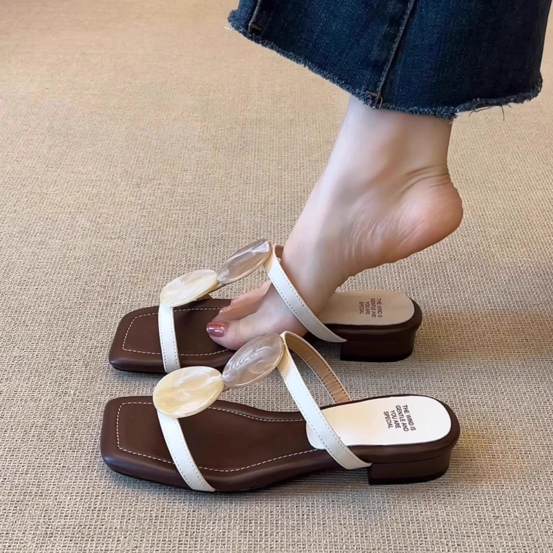 法式小众方头露趾凉拖鞋女夏外穿2025年新款复古低跟防滑一字拖鞋