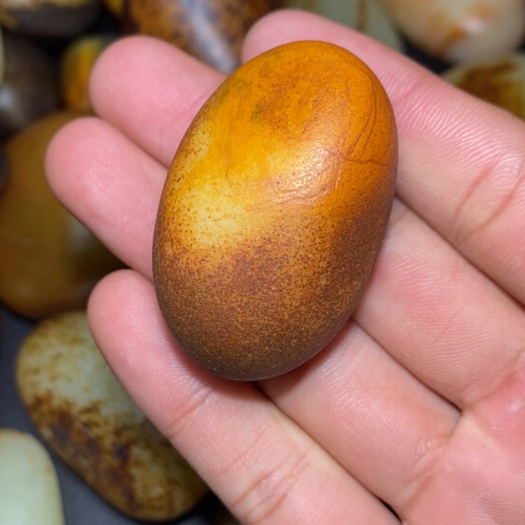 和田玉未镶嵌珠宝奇石