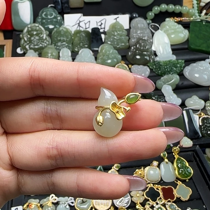 吊坠(赠链)银S925镶嵌和田玉