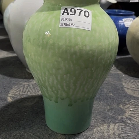 陶瓷哇塞小珑福利花瓶A970