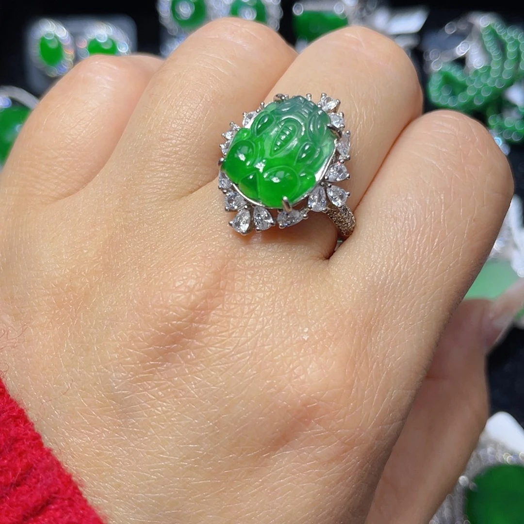 翡翠颈饰银S925镶嵌翡翠