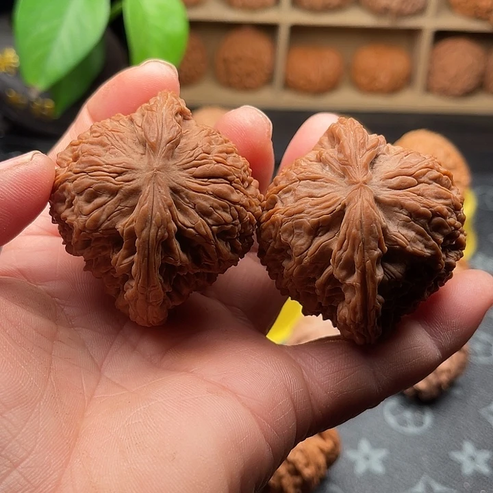 把件文玩核桃全品南疆石边54➕55