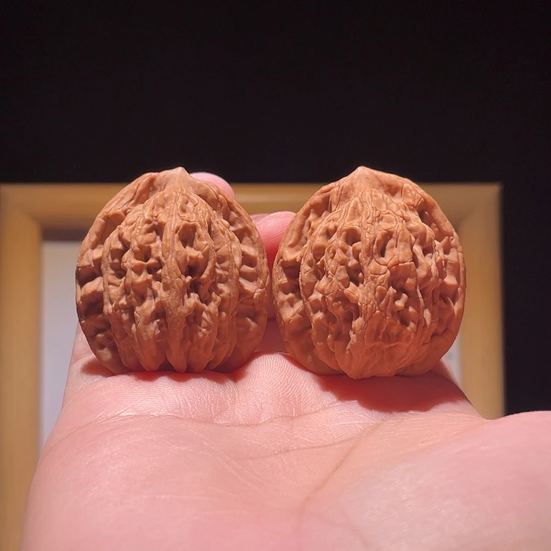 文玩核桃把件36全品虎头