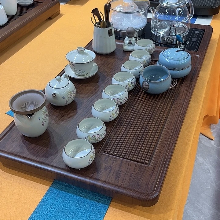 拾***。瓷片沃尔特得意的大哥太顺风哥哥小张