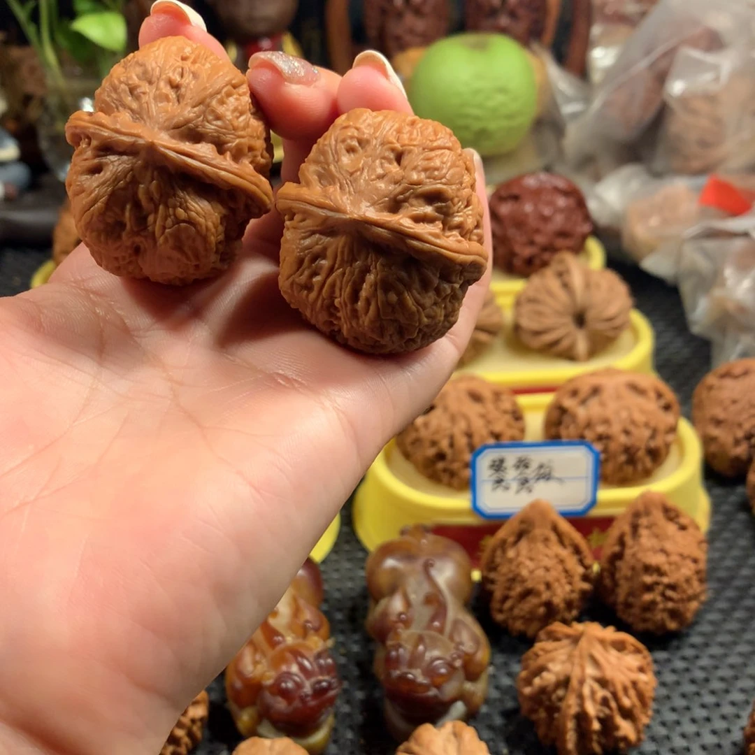 文玩核桃把件红方印