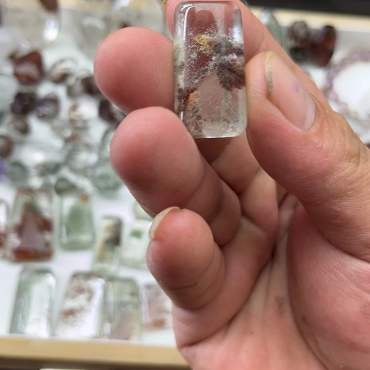 未镶嵌吊坠(赠链)水晶