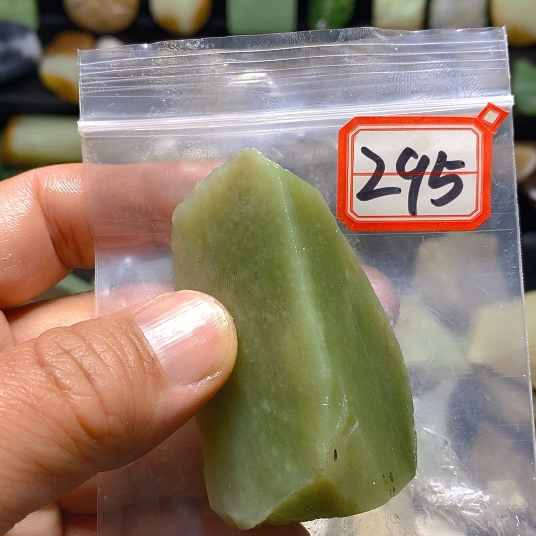 晴***…未镶嵌和田玉（糖玉）珠宝半成品