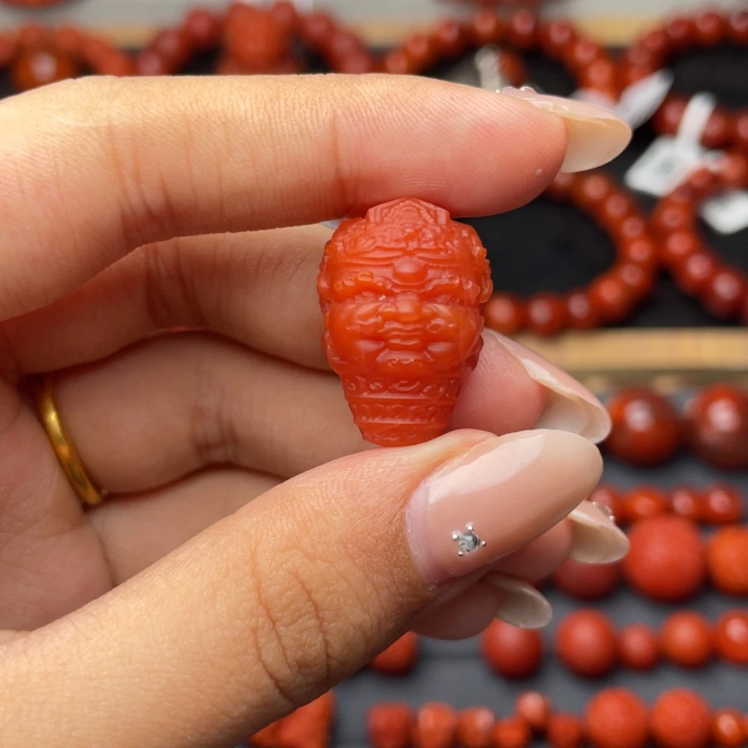 南红玛瑙未镶嵌手串Y16*16.8mm黄财神三通
