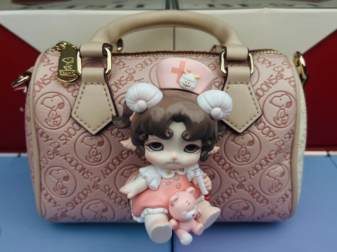 【皓艳潮玩】娃娃包包 别怕打针哦 正版潮玩原创DIY 可手拎单肩斜挎