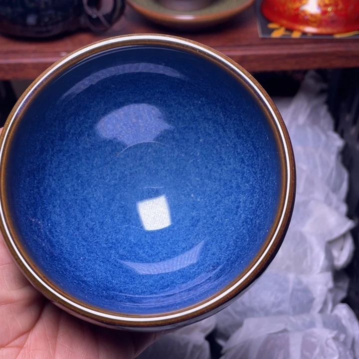 茶盏我在等车来呢吧