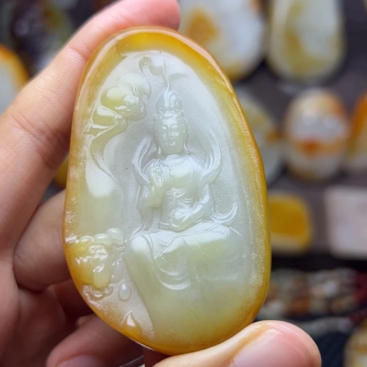 和田玉未镶嵌颈饰